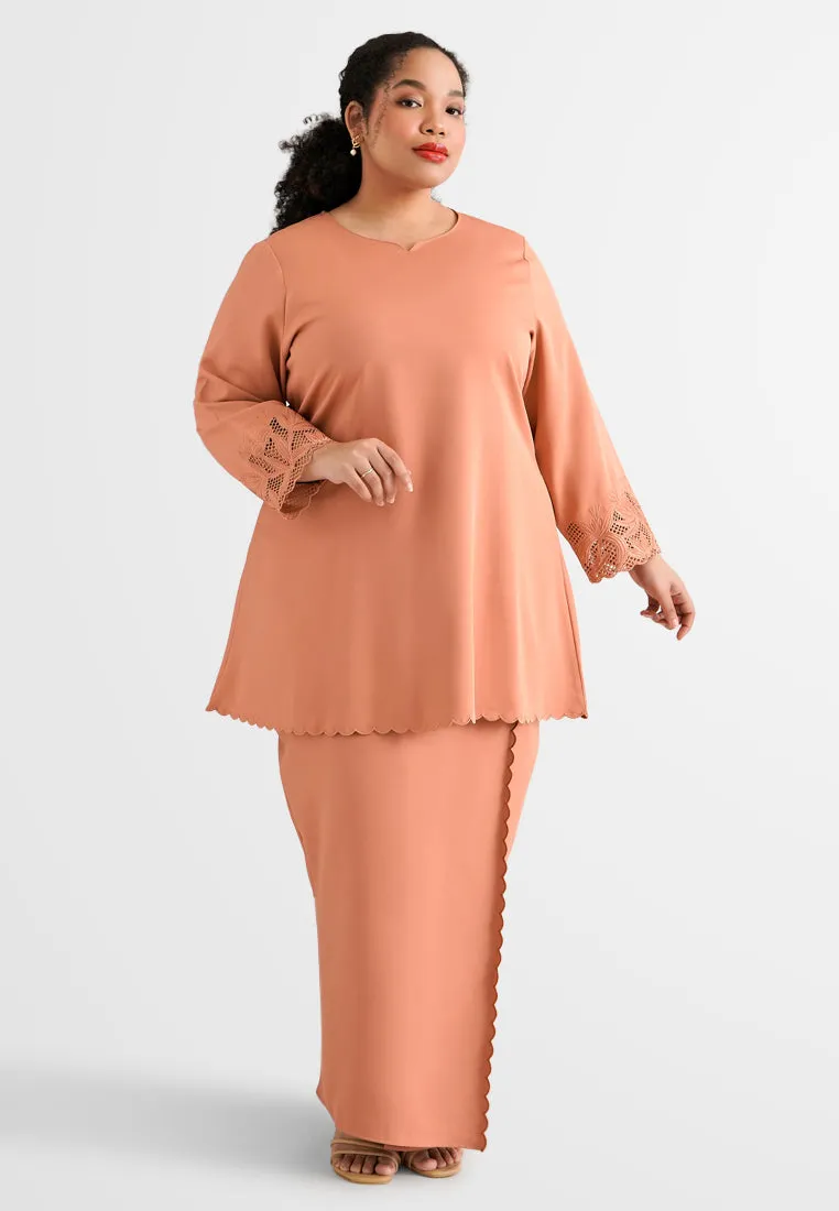 Elifah Minimalist Embroidery Scallop Hem Net Lace Kurung Set