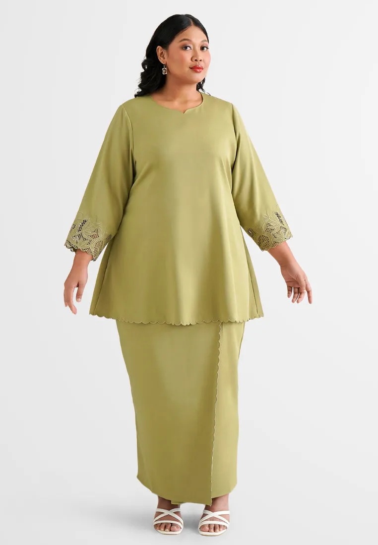 Elifah Minimalist Embroidery Scallop Hem Net Lace Kurung Set