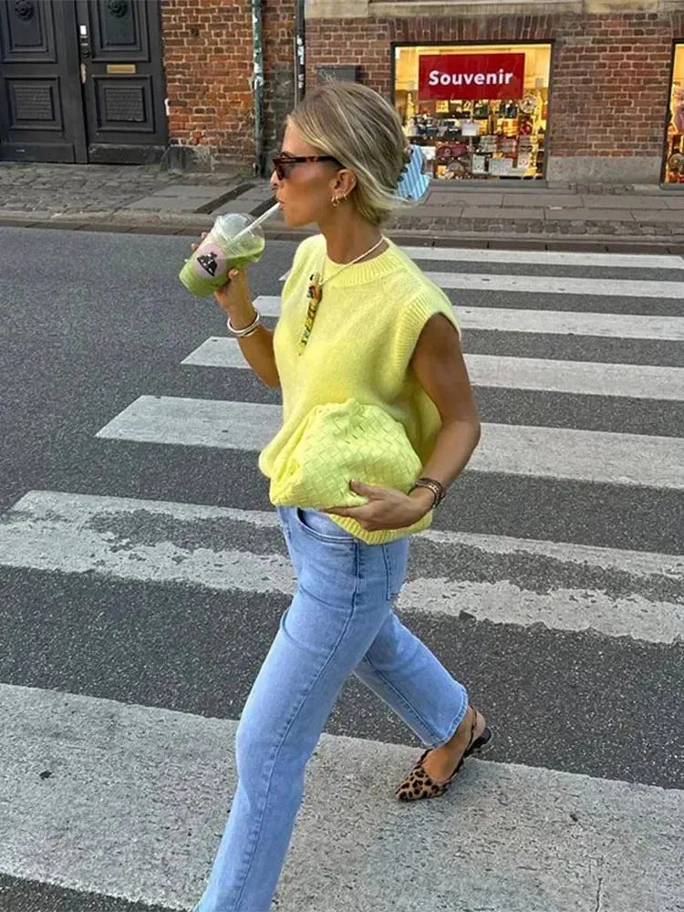 TAVIMART  -  Casual Sleeveless Loose Knitted Pullover Tops Elegant Yellow O-neck Vests Women 2024 Autumn Female Commuting Jumper Sweaters